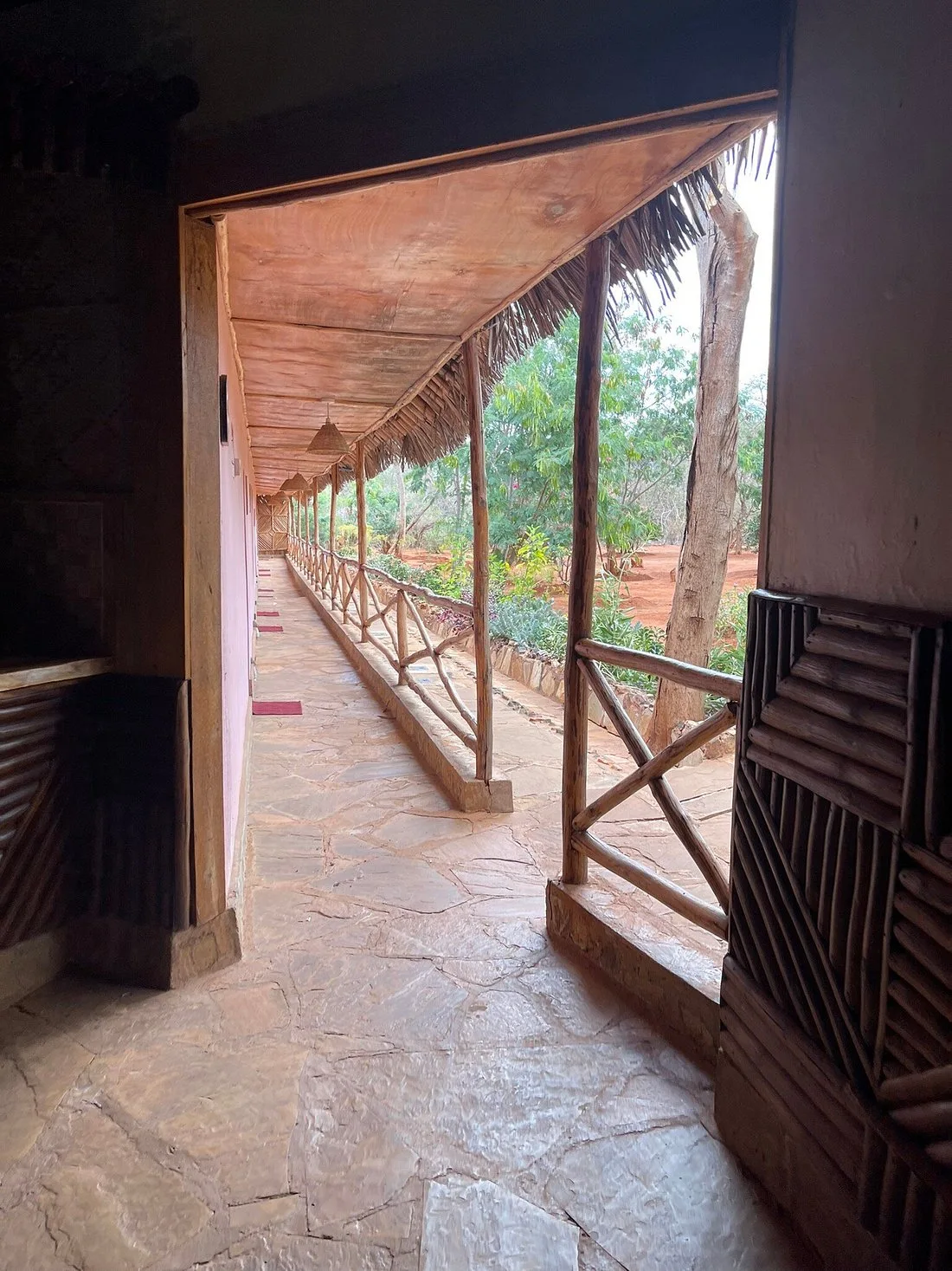 Red Elephant Safari Lodge